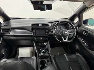 Хетчбэк Nissan Leaf 2018 года, 1799000 рублей, Красноярск