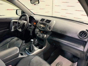 Внедорожник Toyota RAV4 2011 года, 1395000 рублей, Красноярск