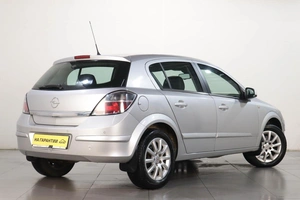 Хетчбэк Opel Astra 2014 года, 709000 рублей, Челябинск