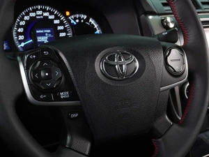 Седан Toyota Camry 2013 года, 1749000 рублей, Воронеж