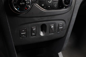 Хетчбэк Renault Sandero 2015 года, 779000 рублей, Новосибирск