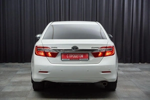 Седан Toyota Camry 2014 года, 1699000 рублей, Красноярск