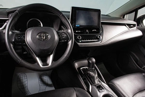 Седан Toyota Corolla 2020 года, 1899000 рублей, Сургут