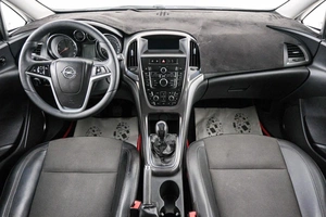 Хетчбэк Opel Astra 2011 года, 629000 рублей, Красноярск