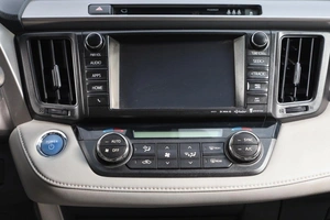 Внедорожник Toyota RAV4 2017 года, 2639000 рублей, Новосибирск