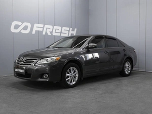 Седан Toyota Camry 2010 года, 990000 рублей, Омск