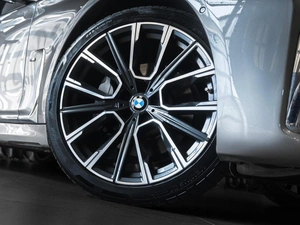 Седан BMW 7 серия 2019 года, 6177000 рублей, Тюмень