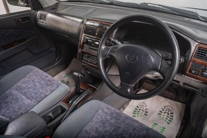 Седан Toyota Carina 2000 года, 529000 рублей, Томск