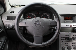 Седан Opel Astra 2011 года, 580000 рублей, Ярославль