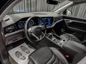 Внедорожник Volkswagen Touareg 2019 года, 4999000 рублей, Красноярск