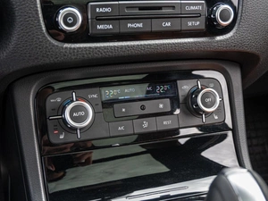 Внедорожник Volkswagen Touareg 2014 года, 2400000 рублей, Краснодар