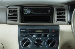 Седан Toyota Corolla 2002 года, 329000 рублей, Новосибирск