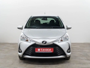 Хетчбэк Toyota Vitz 2018 года, 980000 рублей, Красноярск
