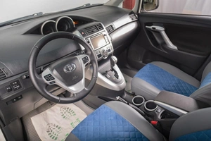 Минивэн Toyota Verso 2012 года, 1249000 рублей, Томск