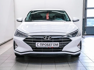 Седан Hyundai Elantra 2019 года, 1579000 рублей, Красноярск