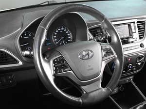 Седан Hyundai Solaris 2017 года, 1370000 рублей, Аксай