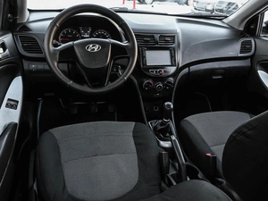 Седан Hyundai Solaris 2013 года, 649000 рублей, Волгоград