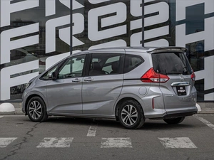 Минивэн Honda Freed+ 2018 года, 1680000 рублей, Краснодар