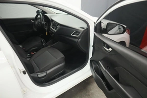 Седан Hyundai Solaris 2017 года, 1370000 рублей, Курск