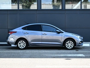 Седан Hyundai Solaris 2017 года, 1184000 рублей, Кирилловка
