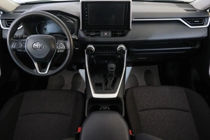 Внедорожник Toyota RAV4 2019 года, 4049000 рублей, Омск