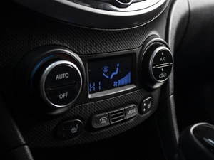 Седан Hyundai Solaris 2015 года, 1080000 рублей, Омск