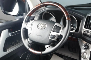 Внедорожник Toyota Land Cruiser 2012 года, 4179000 рублей, Тюмень