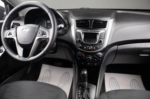 Седан Hyundai Solaris 2015 года, 739000 рублей, Оренбург