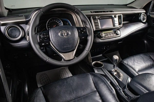 Внедорожник Toyota RAV4 2013 года, 2199000 рублей, Сургут
