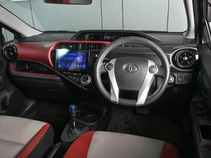 Хетчбэк Toyota Aqua 2015 года, 1010000 рублей, Ростов-на-Дону