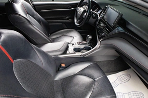Седан Toyota Camry 2021 года, 3499000 рублей, Сургут