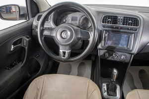 Седан Volkswagen Polo 2012 года, 669000 рублей, Барнаул
