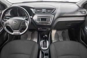 Седан Kia Rio 2017 года, 859000 рублей, Барнаул