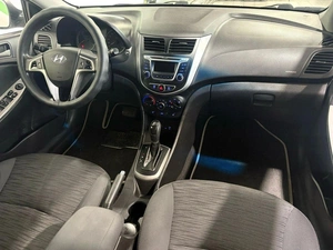 Седан Hyundai Solaris 2015 года, 785000 рублей, Красноярск