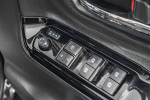 Минивэн Toyota Voxy 2018 года, 2649000 рублей, Барнаул