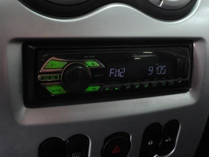 Хетчбэк Renault Sandero Stepway 2012 года, 549000 рублей, Красный Пахарь