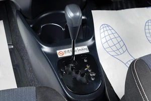 Хетчбэк Toyota Vitz 2017 года, 1259000 рублей, Тюмень