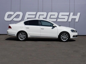 Седан Volkswagen Passat 2011 года, 1019000 рублей, Кропоткин