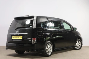 Минивэн Toyota Isis 2012 года, 1199000 рублей, Новосибирск