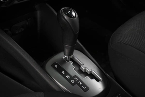 Седан Kia Rio 2012 года, 940000 рублей, Омск
