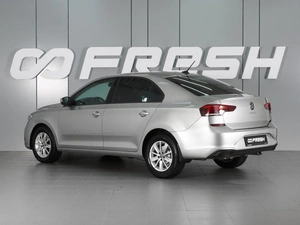 Лифтбек Volkswagen Polo 2021 года, 1769000 рублей, Красный Пахарь