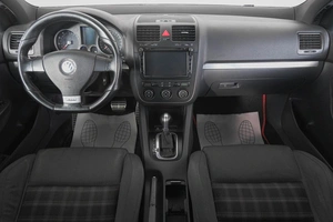 Хетчбэк Volkswagen Golf 2008 года, 929000 рублей, Кемерово