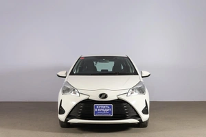 Хетчбэк Toyota Vitz 2019 года, 1129000 рублей, Новосибирск