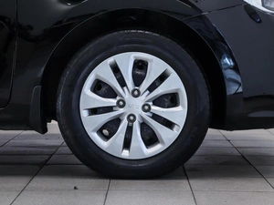 Седан Kia Rio 2019 года, 1399000 рублей, Красноярск