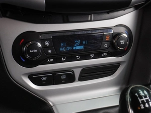 Седан Ford Focus 2012 года, 969000 рублей, Воронеж