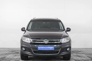 Внедорожник Volkswagen Tiguan 2016 года, 1649000 рублей, Кемерово