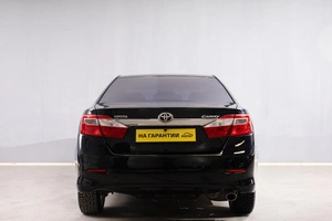 Седан Toyota Camry 2011 года, 1649000 рублей, Новосибирск