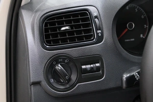 Седан Volkswagen Polo 2012 года, 719000 рублей, Омск