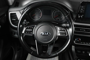 Внедорожник Kia Seltos 2020 года, 2299000 рублей, Тюмень