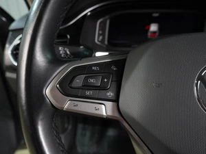 Лифтбек Volkswagen Polo 2021 года, 1919000 рублей, Воронеж